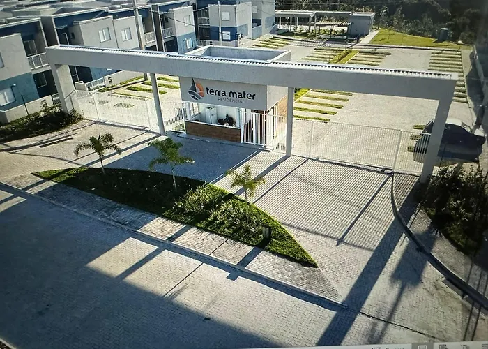 Aconchego da Alê em Porto, Ar condicionado e Piscina, Apartamento inteiro, Cozinha completa, Wifi, 02 Quartos confortáveis, travesseiro nasa , Colchão confortável ideal para férias descanso lazer ou negócios Porto Seguro
